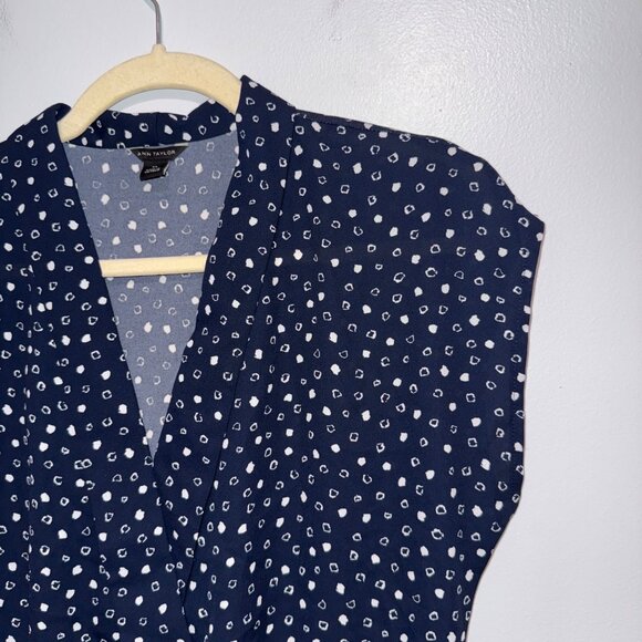 Ann Taylor Navy Polka Dot Sleeveless Wrap Blouse XS - Picture 3 of 6